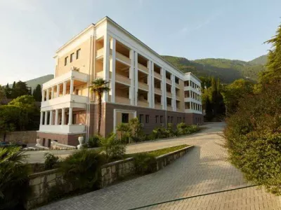Old Gagra Hotel