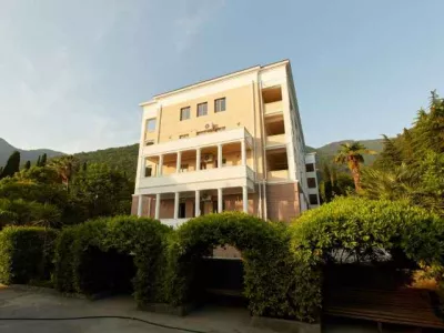old-gagra-5