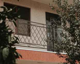 Гостевой дом У Ларисы, Гудаута