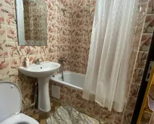Трехместный однокомнатный номер с балконом