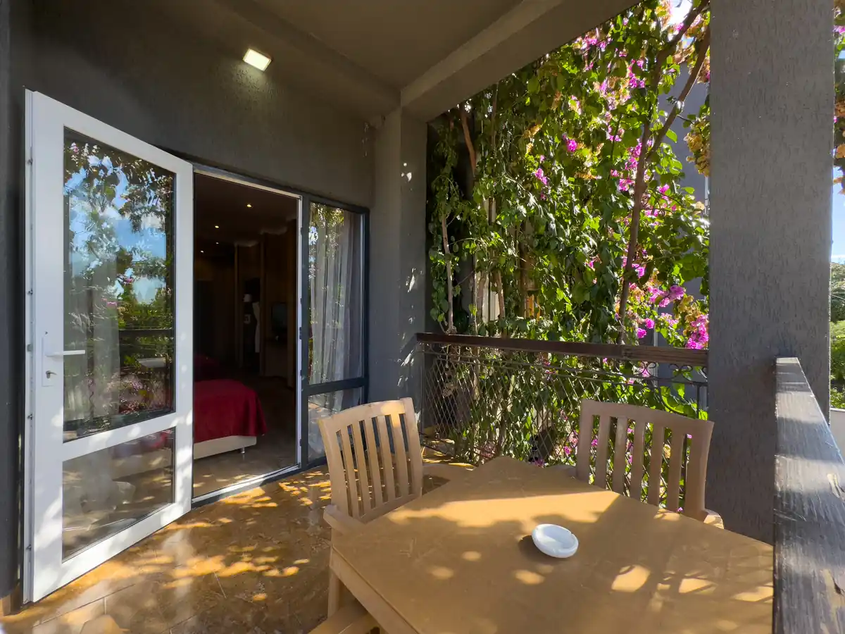 Трёхместный однокомнатный Супериор  c балконом 