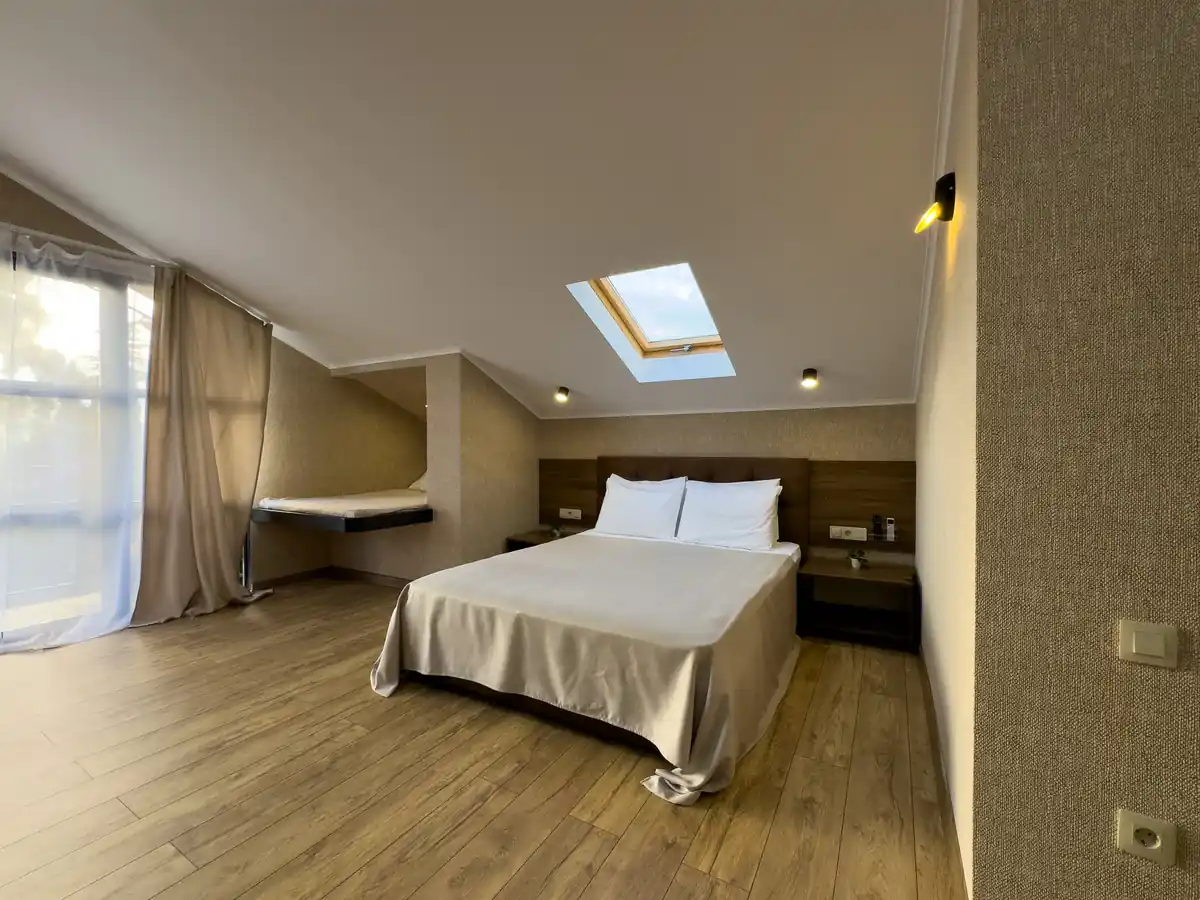 Трёхместный однокомнатный Супериор Плюс c балконом