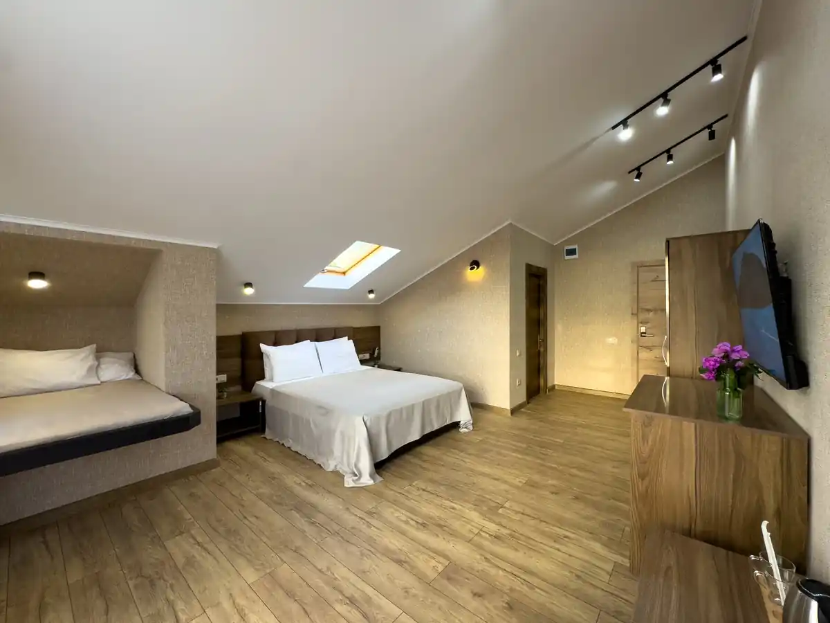 Трёхместный однокомнатный Супериор Плюс c балконом