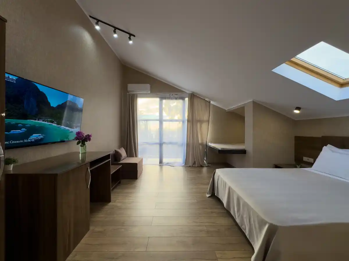 Трёхместный однокомнатный Супериор Плюс c балконом