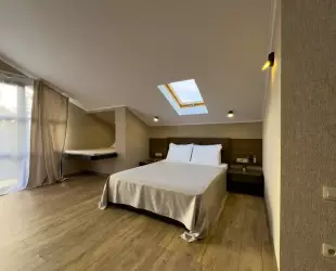 Трёхместный однокомнатный Супериор Плюс c балконом