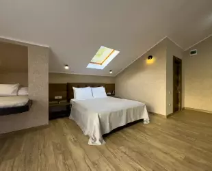 Трёхместный однокомнатный Супериор Плюс c балконом