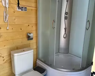 Трехместный домик