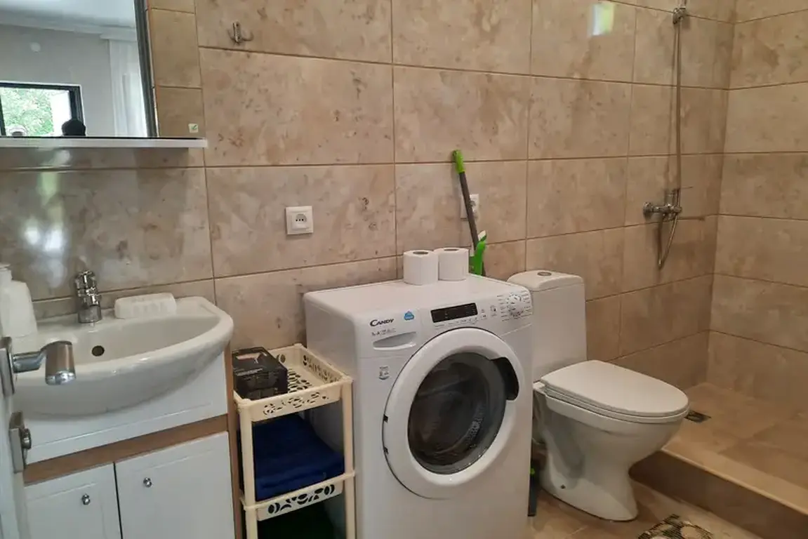 Апартаменты 3-х комнатные с кухней