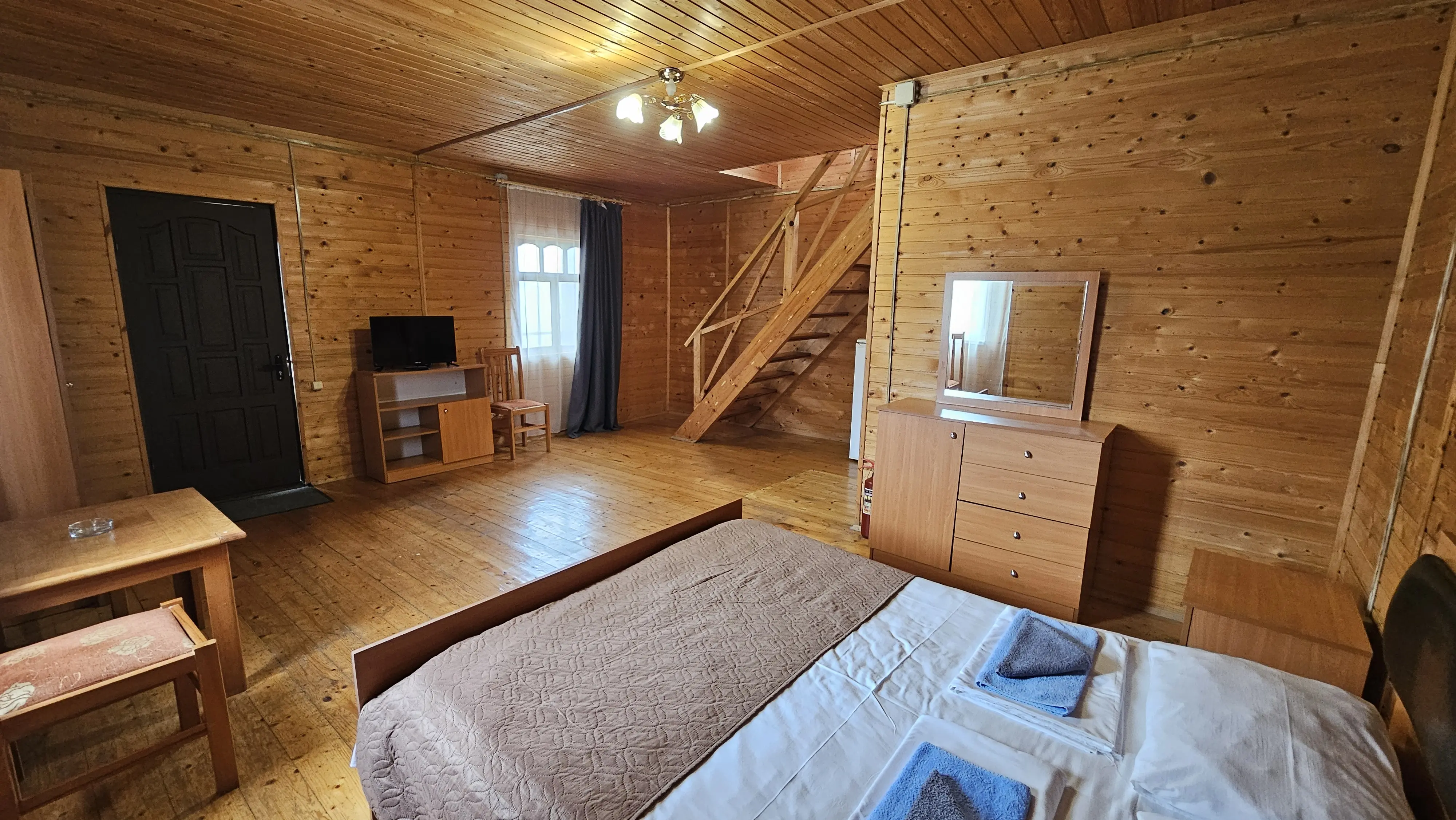 Двухъэтажный 4-х местный 