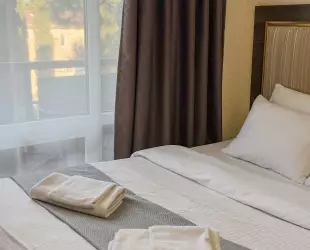 2 +1 местный С балконом • Вид на горы • Корпус A