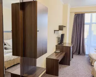 2 +1 местный С балконом • Вид на горы • Корпус A