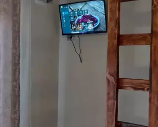 Двух этажный дом с кухней