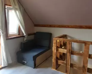 Двух этажный дом с кухней