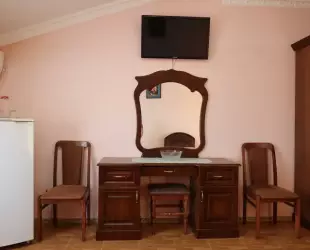 Двухместный полулюкс с 1 двуспальной кроватью и балконом 
