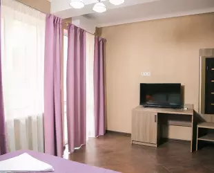 Полулюкс с балконом