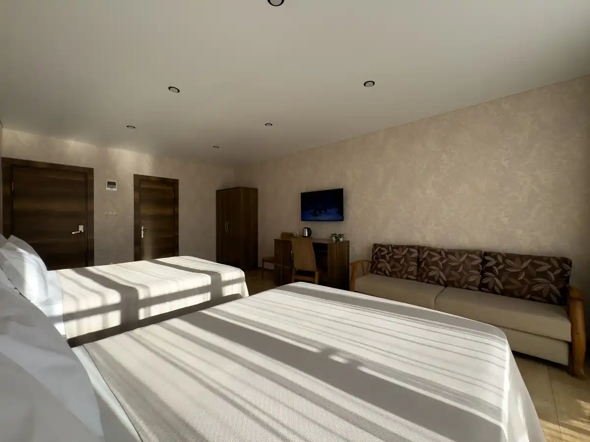 Четырехместный однокомнатный Сьют с балконом