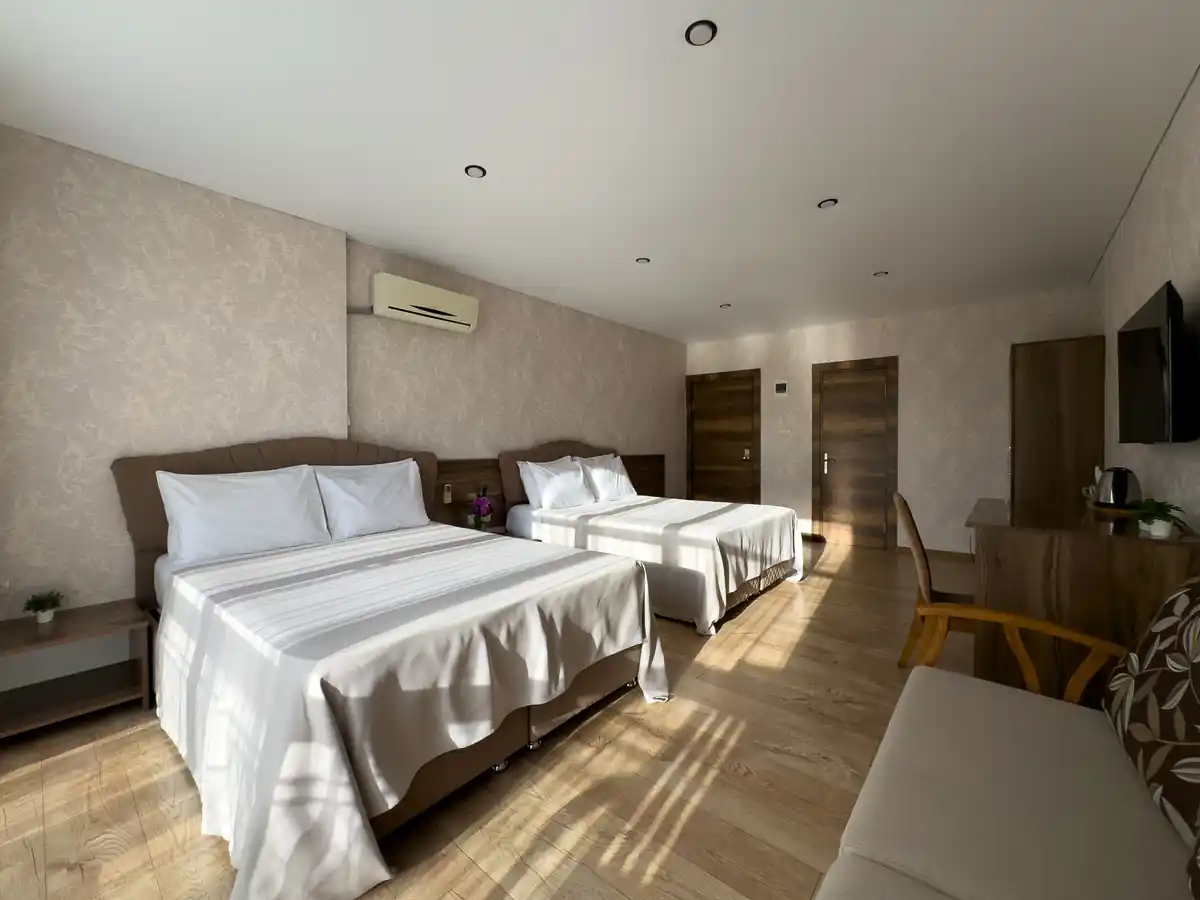 Четырехместный однокомнатный Сьют с балконом