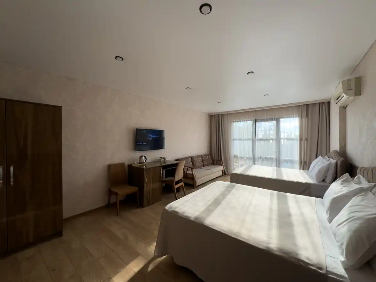 Четырехместный однокомнатный Сьют с балконом