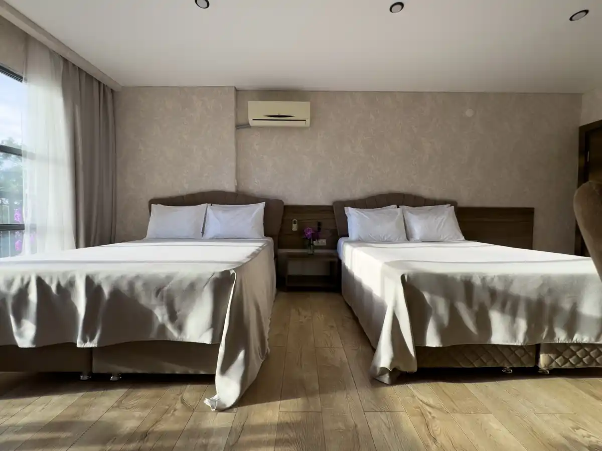 Четырехместный однокомнатный Сьют с балконом