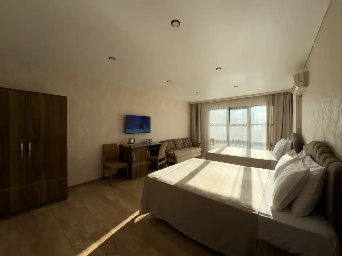 Четырехместный однокомнатный Сьют с балконом